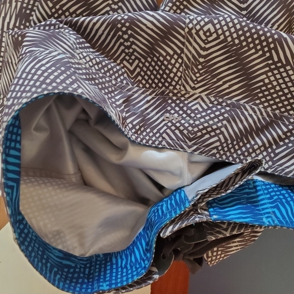 Under Armour Board Shorts‎ Mens 34 Gray Geometric Unlined Hybrid - Picture 9 of 10